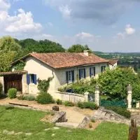 Grange Bleuet, ξενοδοχείο σε Aubeterre-sur-Dronne