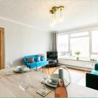 Gayton Court 2-Bedroom Flat in the Centre of Reigate, hotel in Reigate