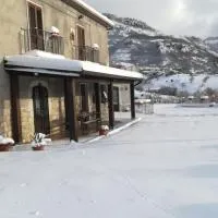 Casale San Felice B&B, хотел в Кузано Мутри