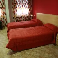 HOSTAL EL POLIGONO, hotel em La Roda