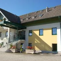 Pension Zum lustigen Steirer, hotel v destinácii Bruck an der Mur