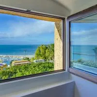 Le Maestranze Deluxe Rooms, хотел в Шака
