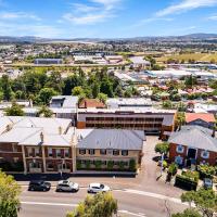 Coach House Launceston, hotel in Launceston