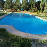 Camping las islas, hotel di Panimávida