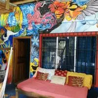 Cliff's Hostel, מלון בLa Gruta