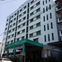 Silver Green Hotel, hotel in Yangon