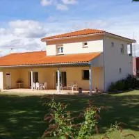 Acaba d'Entrar, hotel di Le Caylar