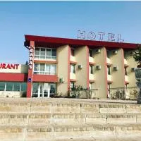 Hotel Caras, hotel u gradu Oravica