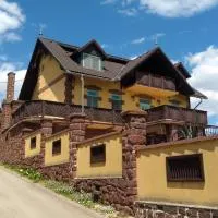 Balatoni Panoráma Villa โรงแรมในบาลาโตนัลมาดี