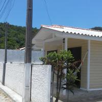 Linda casa, hotel en Ponta das Canas, Florianópolis