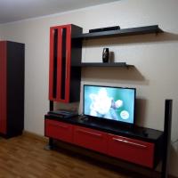 Уютная двухкомнатная на Студенческой 47, отель в Нижнекамске