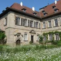 Ferienzimmer im Schloss Burgpreppach โรงแรมในBurgpreppach
