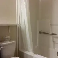 Bear's Den Lodge, hotell i Shaunavon