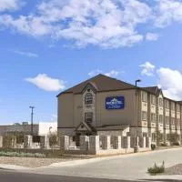 Microtel Inn & Suites by Wyndham Odessa TX, хотел в Одеса