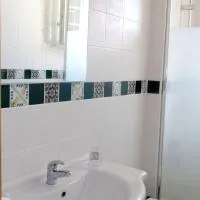 BnBinB La Cour Enchantée, hotel em Brugairolles