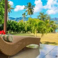 Surf Tropical Villa Takamaka, hotell i Cerf Island