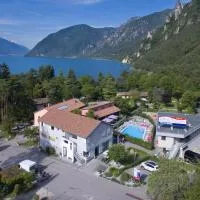 Glamping Resort Rio Vantone, hotell sihtkohas Crone