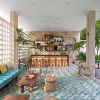 Hotel Tiki Tiki Tulum, hotell i La Veleta i Tulum