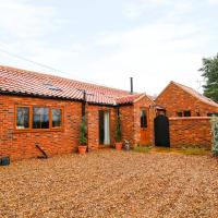 Honey Buzzard Barn, Fakenham, hotel in Fakenham