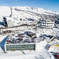 GALAAXY Mountain Hostel--Nur mit der Gondelbahn Erreichbar, hotel v destinaci Laax