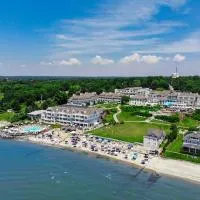Water's Edge Resort & Spa, отель в городе Уэстбрук