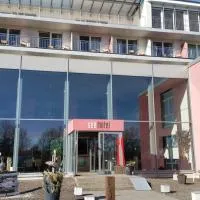 Seehotel, hotel din Kell