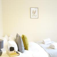 Heathrow Ensuite Rooms, hotel in Stanwell