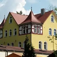 Wunderschöne Wohnungen im Zentrum von Herzogenaurach โรงแรมในแฮร์โซเกนเอารัค