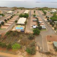 The Cove Holiday Village, hotel in Point Samson