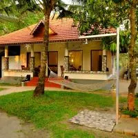 Marari Lotus Beach Villa, hotelli kohteessa Mararikulam