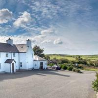 Lastra Farm Hotel, hotel in Amlwch