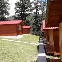 Ethno Village Koljeno Camp & Bungalows, hotel em Andrijevica