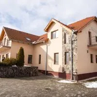 Camere de închiriat Hătuica, hotel Hatolykán