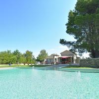 Heritage Villa in Provence with Infinity Pool
