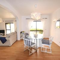 T2 Holiday Cottage near the beach | B112, kh&aacute;ch sạn ở Lagoa