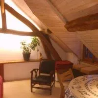 La Longère aux Volets Rouges, Meublé Tourisme 2 étoiles, מלון בMaillebois