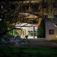 Hotel Balneario Valle del Jerte, hotel u gradu Valdastillas