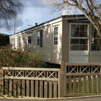 &ldquo;Ty Hir Caravan&rdquo; Moelfre, hotel in Moelfre
