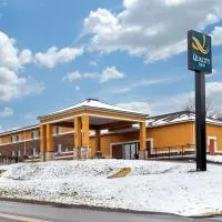 Quality Inn Coraopolis - Pittsburgh Airport, hotel u gradu Coraopolis