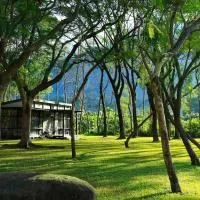 藏青谷 莊園Valley Statt Manor، فندق في Liugui