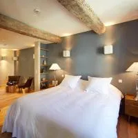 Les Chambres de l'Oustalet, Chambres d'hôtes et Restaurant étoilé、ジゴンダスのホテル