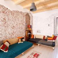 Cozy apartment next to Rho Fiera Milano with private Parking, Hotel in Rho