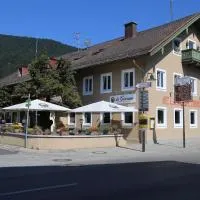 Landgasthof Kirchmayer, hotel sa Farchant