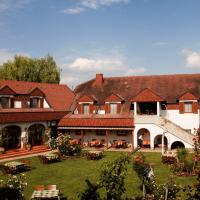 Hotel Weingut Rosenhof, hotel di Illmitz