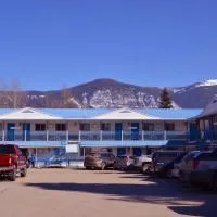 Skimmerhorn Inn: Creston şehrinde bir otel