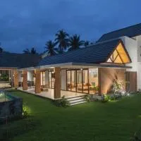 The Beach House، فندق في Batukaras