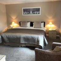 Newent Golf Club and Lodges, hotel in Newent