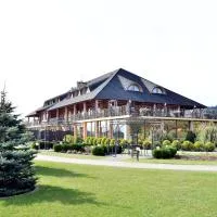 Hotel Świętokrzyski Dwór、ノバ・スウピアのホテル