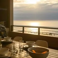 Sunrise Beach View، فندق في ويستبروك