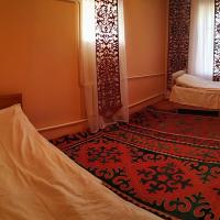 Kubat-tour Hostel, Hotel in Naryn